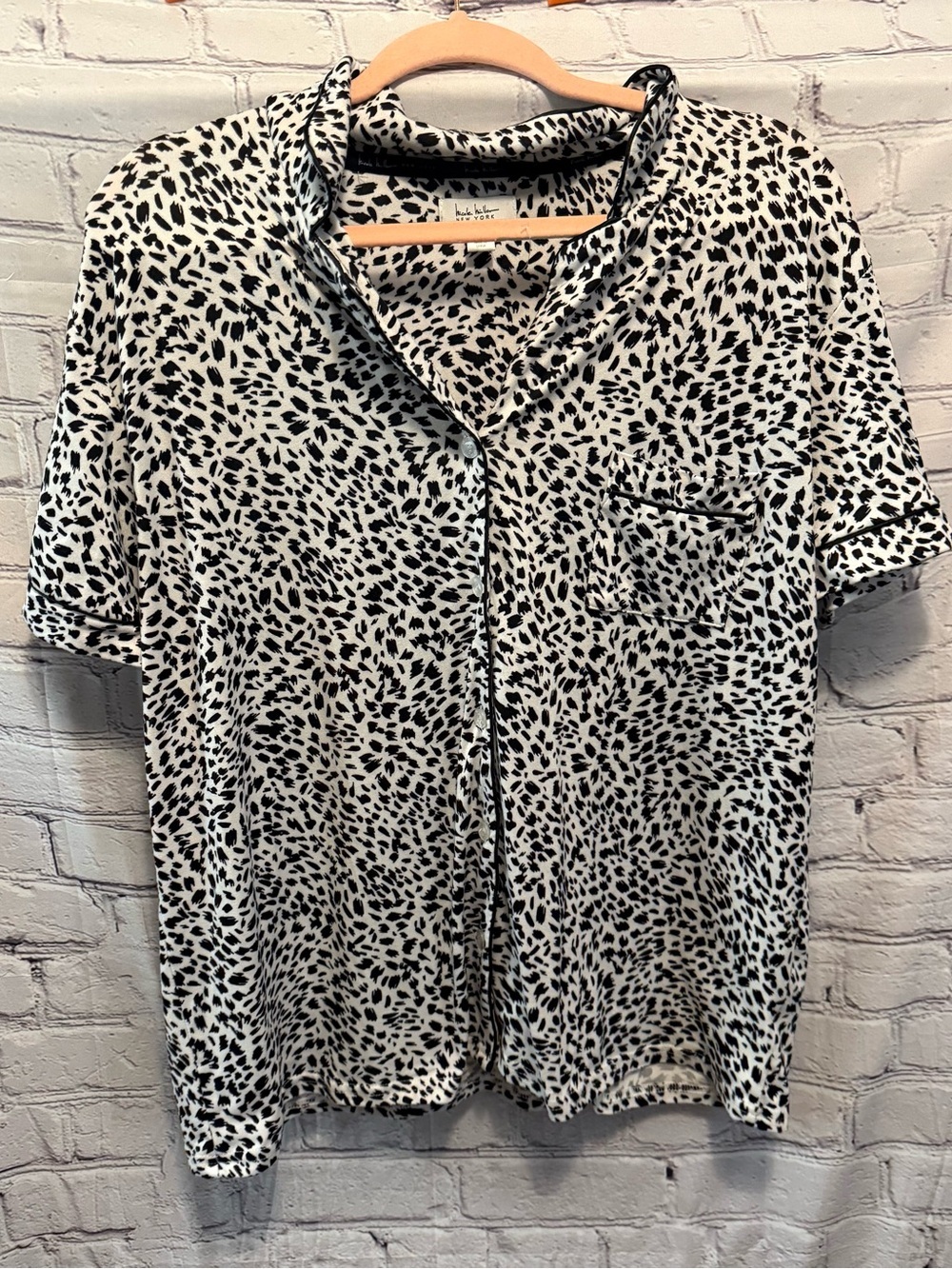Nicole Miller Black and White Printed Short Sleeve Pajama Top